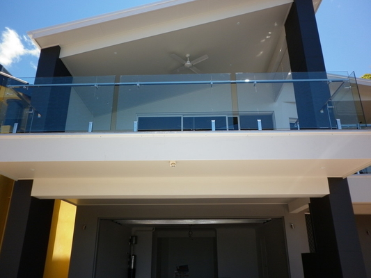 Balcony Transparent Tempered Railing Glass 12mm Thickness No holes supplier