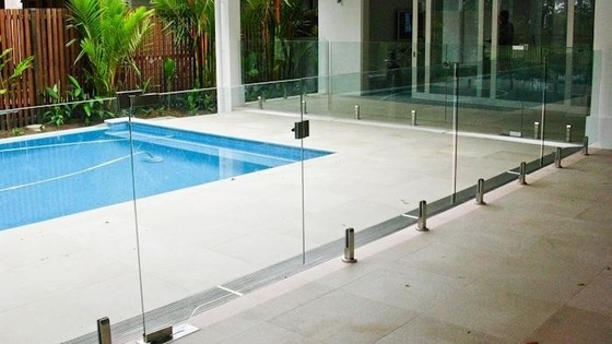 Transparent Outdoor Glass Fence , Fully Frameless Glass Pool Fencing supplier